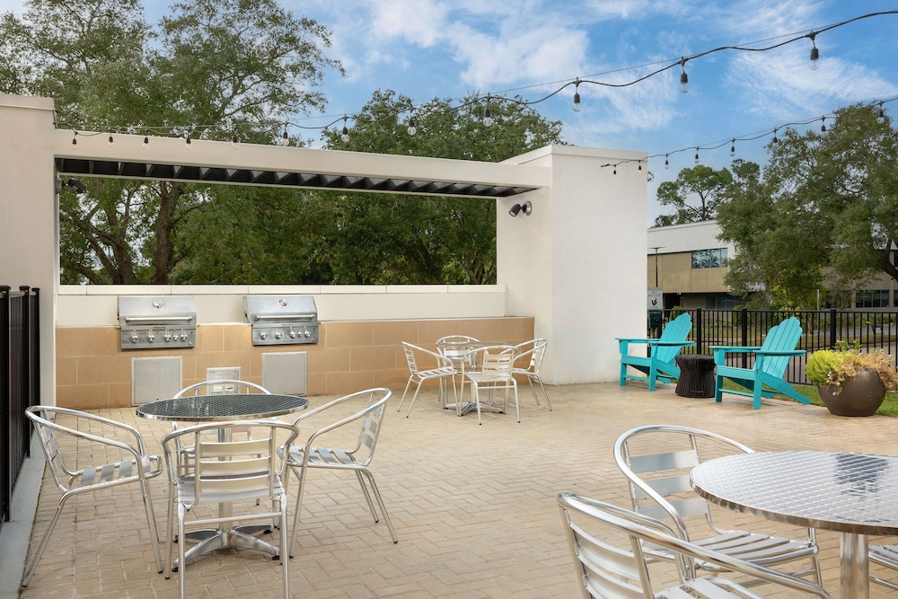 Home2 Suites by Hilton Tallahassee State Capitol - photo 30