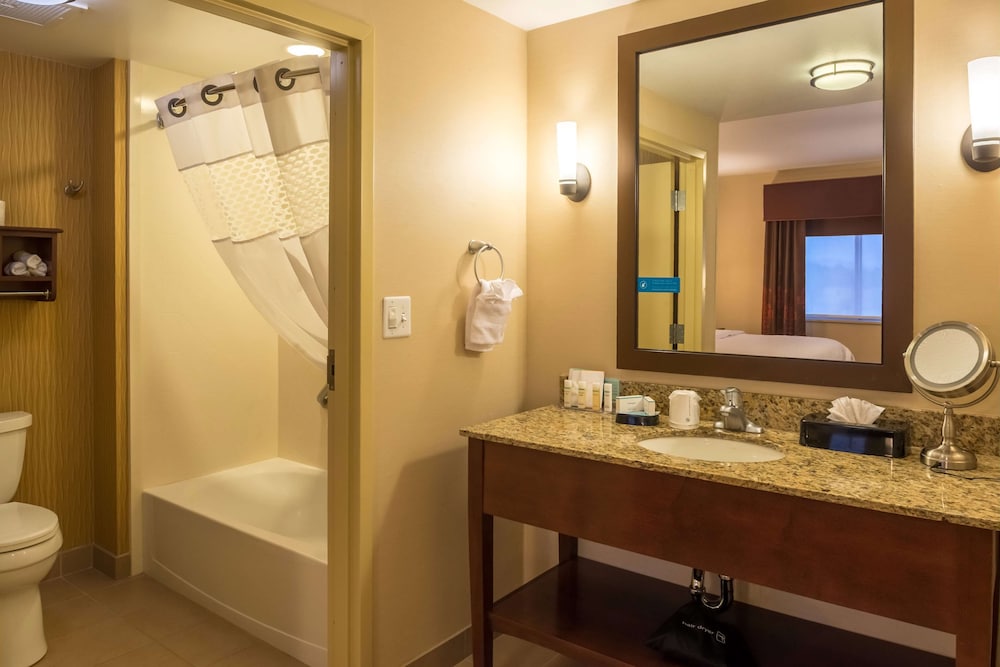 Hampton Inn & Suites Boulder North - photo 25