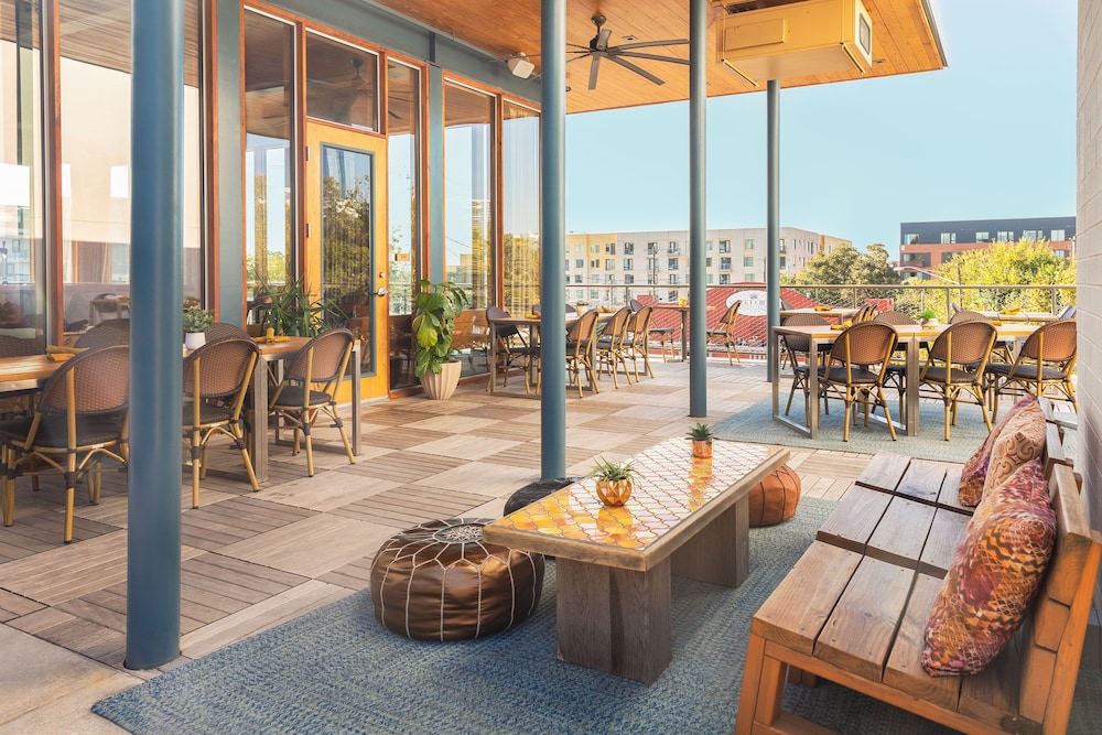 East Austin Hotel - photo 40