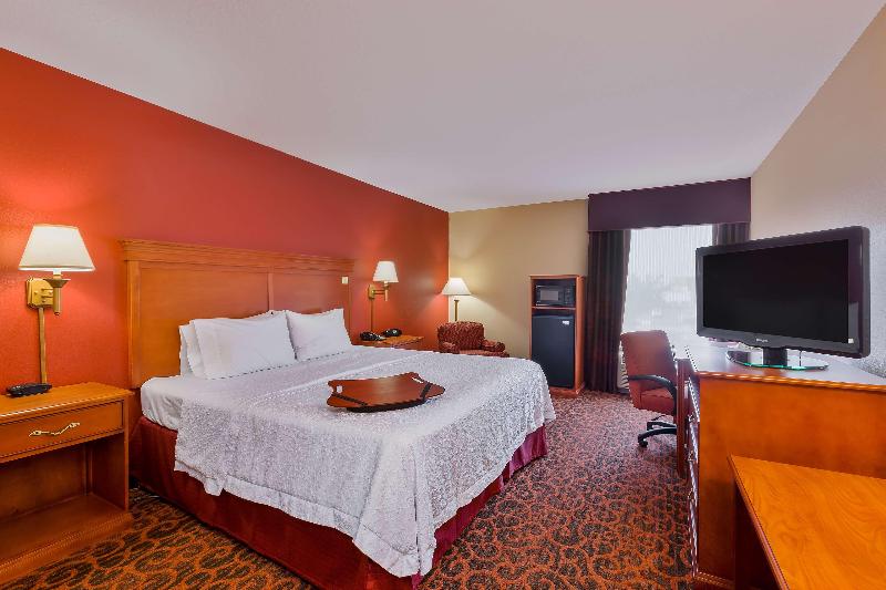 Hampton Inn Marion - photo 15