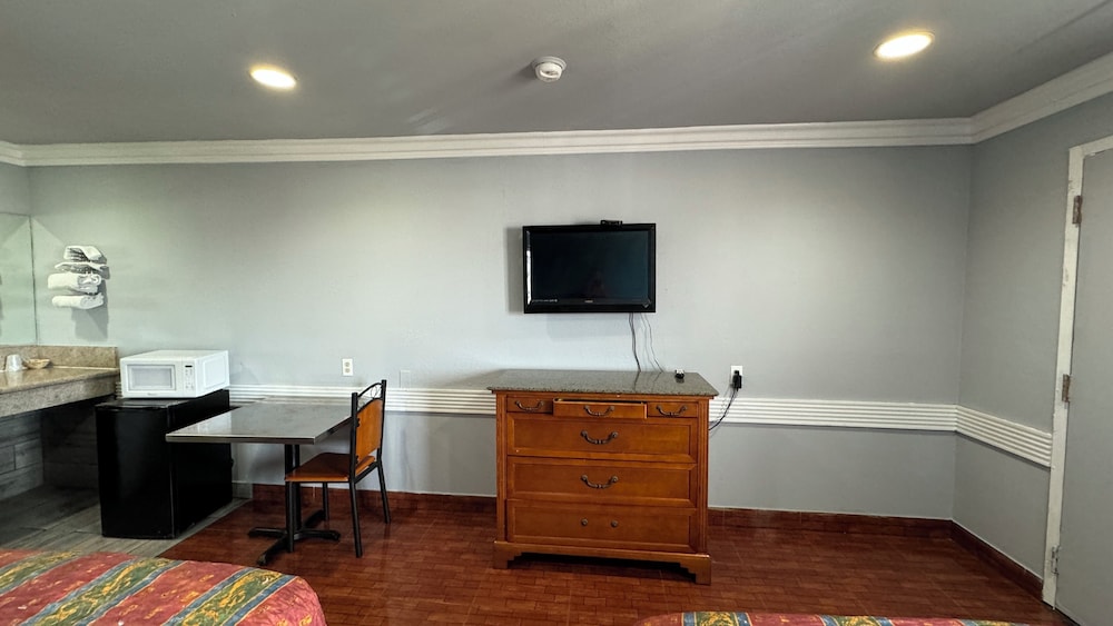 Hiland Motel - photo 12