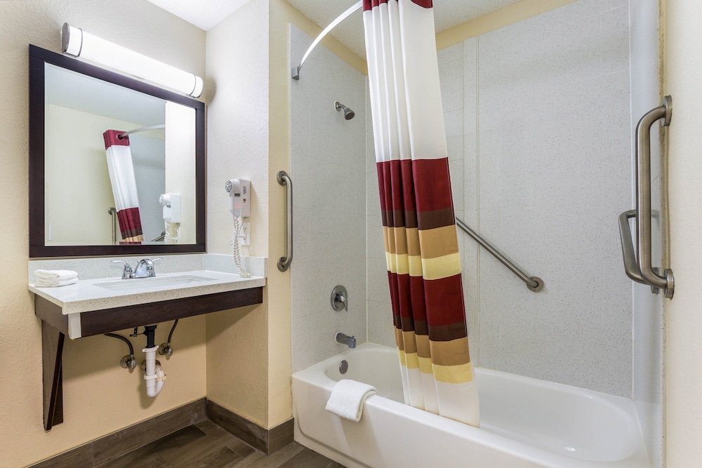Red Roof Inn Dry Ridge - photo 22