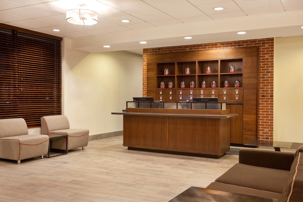 Four Points by Sheraton Cleveland Airport - photo 18