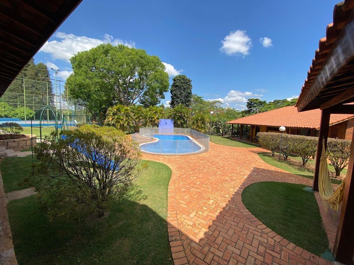 Sítio em Porto Feliz Aconchegante e Ideal para Crianças — 4-Star Luxury Hotel in Porto Feliz, Brasil