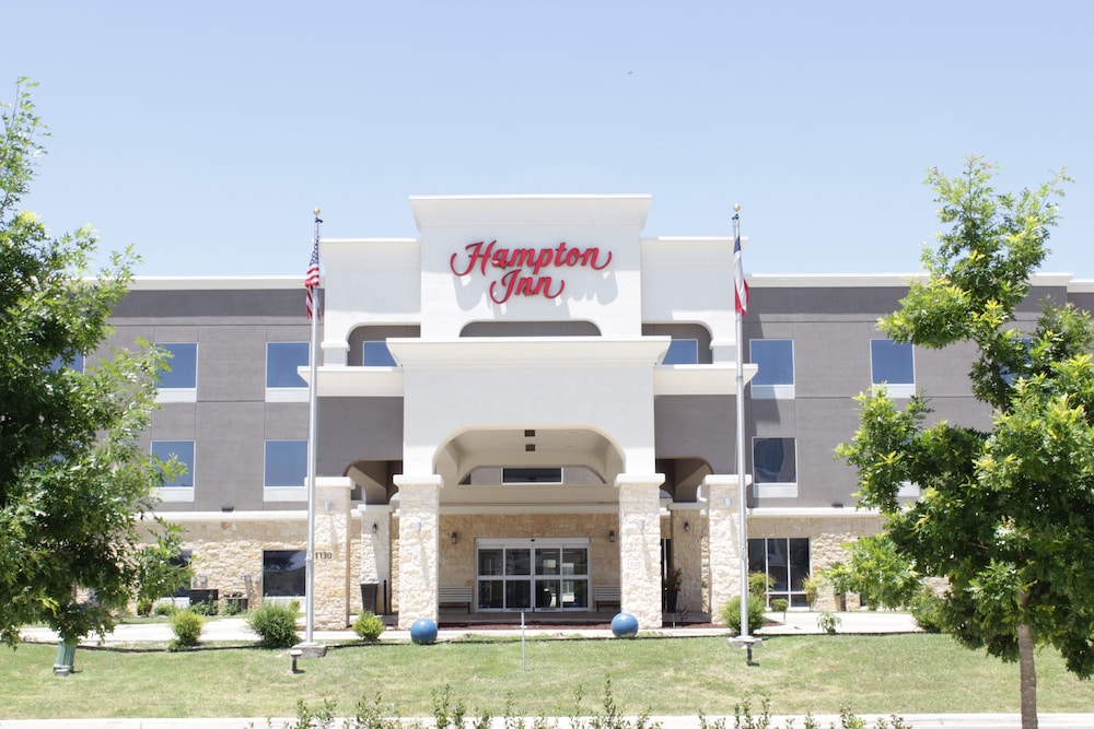 Hampton Inn Seguin - photo 67