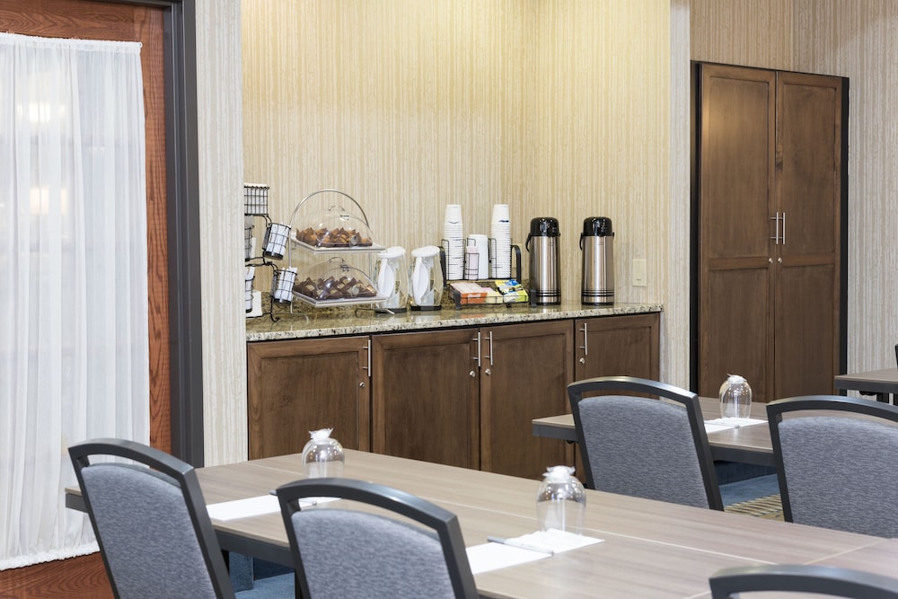 Hampton Inn Midland - photo 38