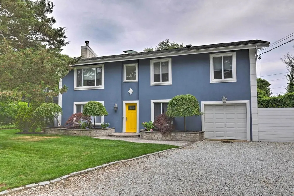Alluring Hampton Bays Hideaway Less Than 2 Mi To Beach — Hampton Bays