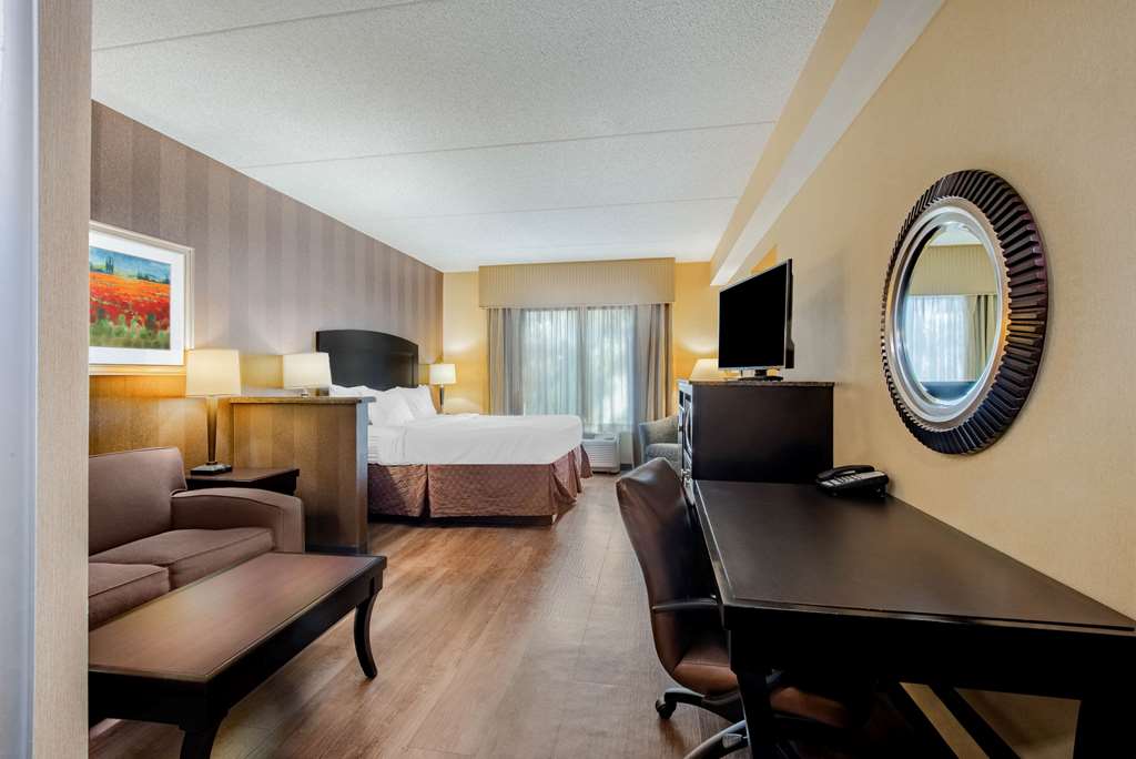 La Quinta Inn & Suites by Wyndham Bel Air I 95 Exit 77A - photo 13