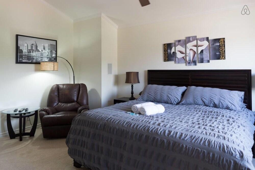 Luxurious 4BR 9m to Las Vegas Strip - photo 8