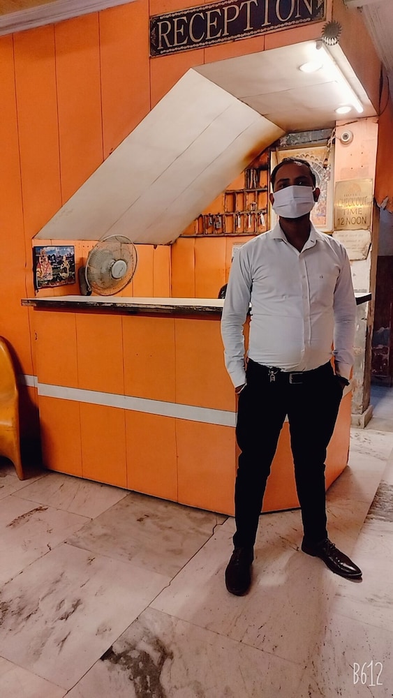 Shraddha Hotel — hotel in Aligarh