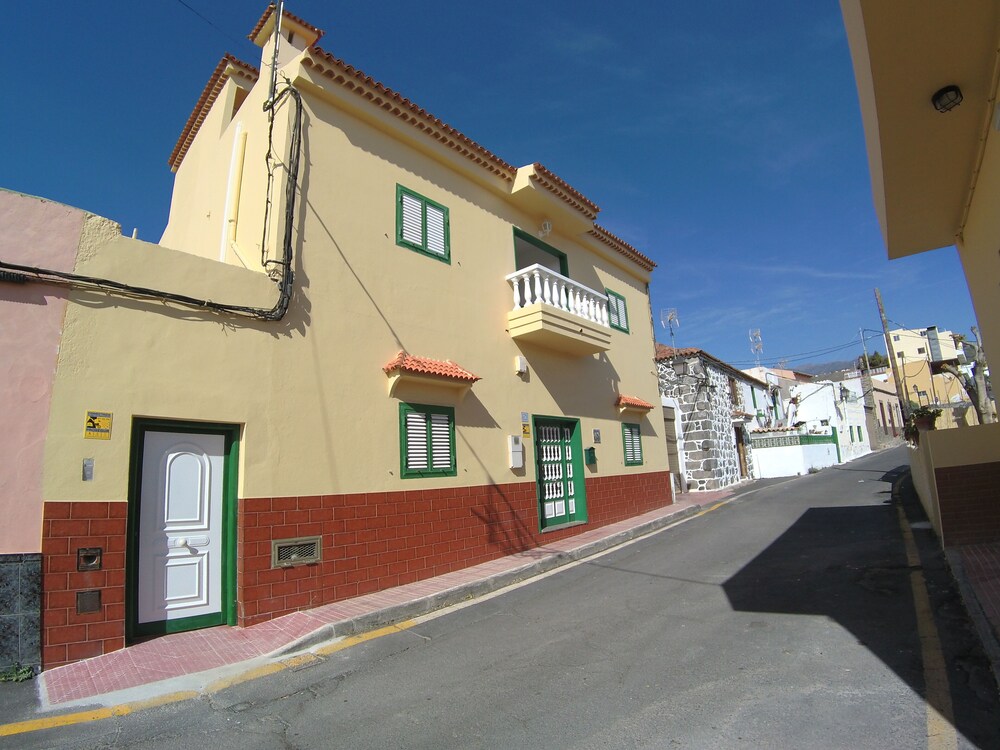 VistalRoque - carbon neutral hotel in Arona