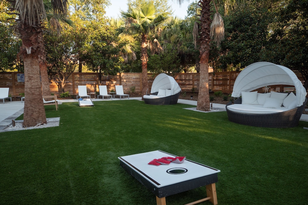 Hotel Indigo Mount Pleasant by IHG - photo 65