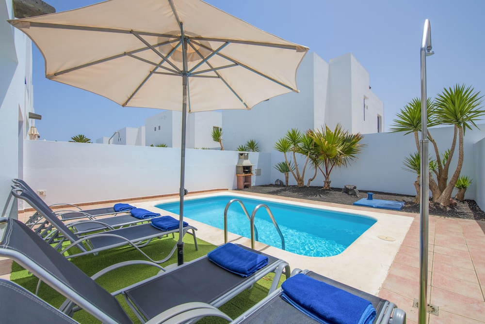 Villas Puerto Rubicon — 4-Star Luxury Hotel in Playa Blanca, Spain