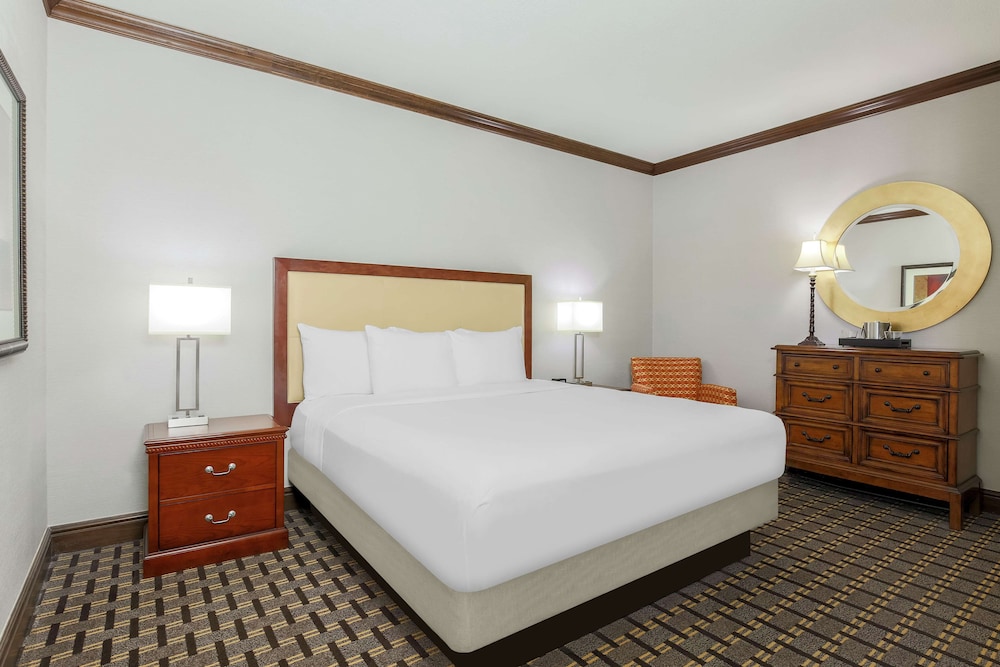 Hilton Phoenix Chandler - photo 10