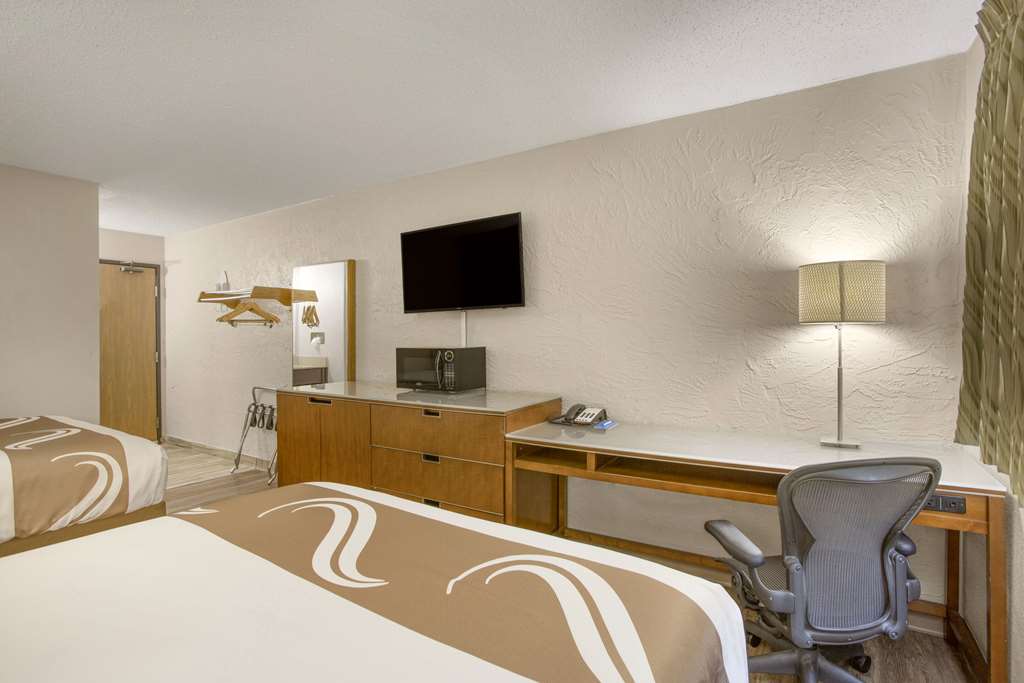 Rodeway Inn & Suites Grand Rapids Southeast - photo 18