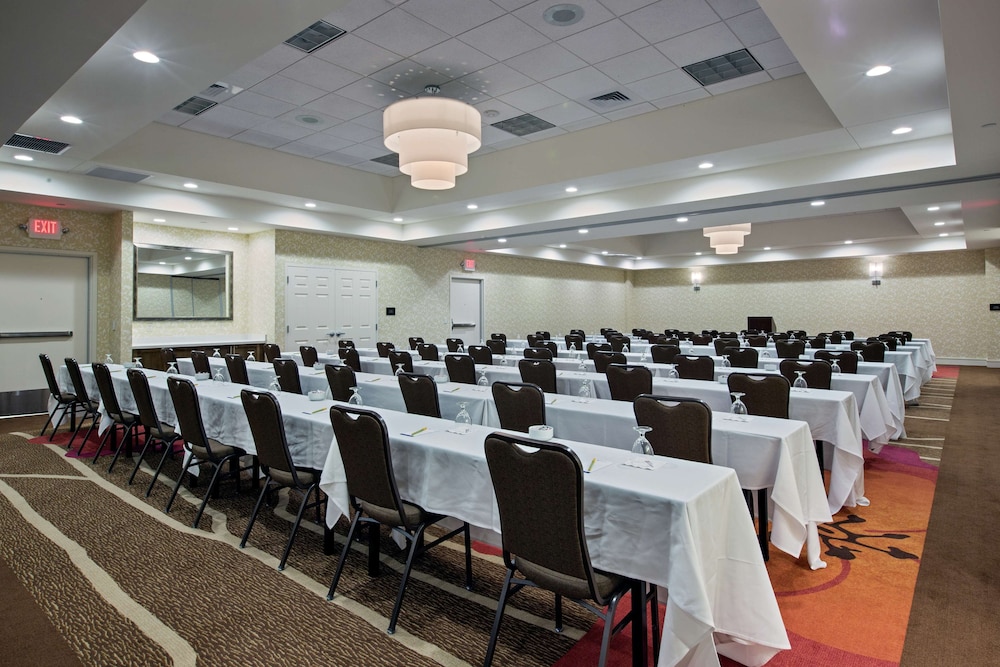 Hilton Garden Inn Lincoln Downtown Haymarket - photo 29