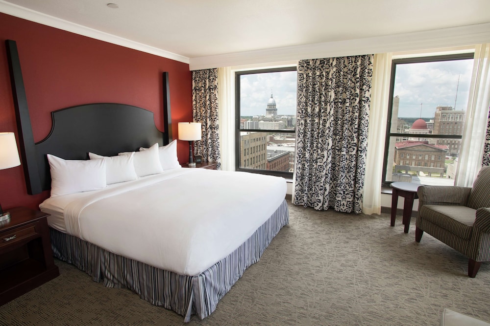 President Abraham Lincoln Springfield DoubleTree by Hilton - photo 10
