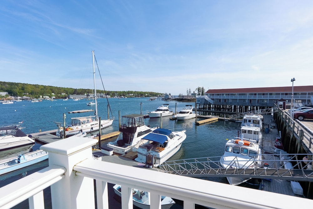 Tugboat Inn - photo 94