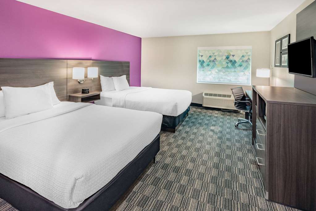 La Quinta Inn & Suites by Wyndham Houston Southwest - photo 10