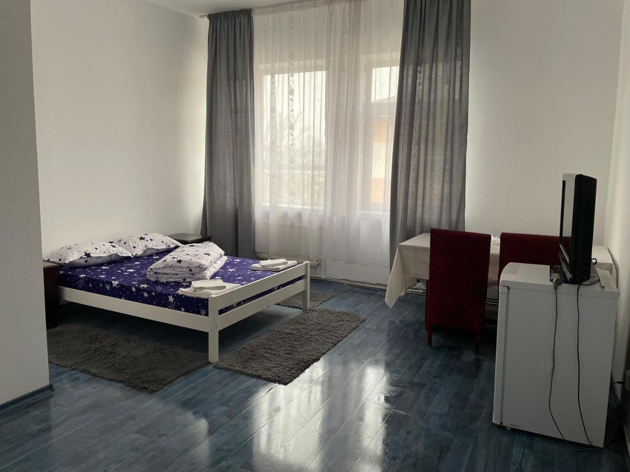 Studio Rentals — Onesti — photo 4