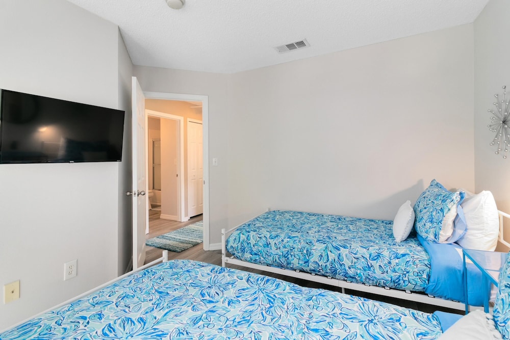 Disney Area 4 bed 3.5 Bathroom Emerald Island - photo 16