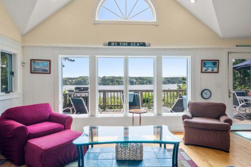 Waterfront on Follins Pond — hotel in Dennis