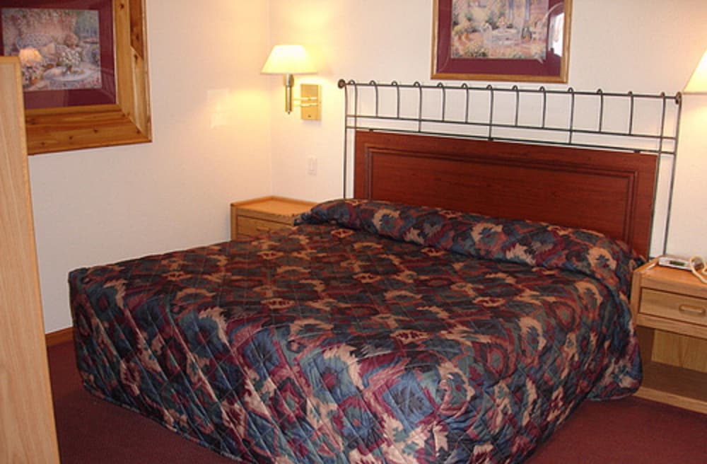 North Country Inn & Suites - photo 6