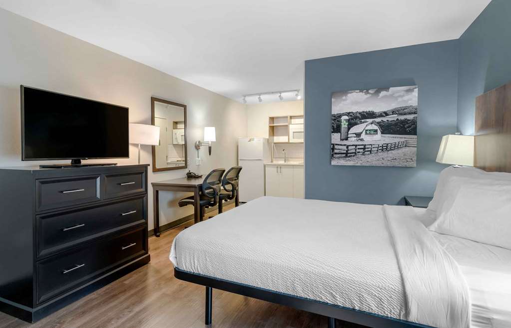 Extended Stay America Suites San Francisco San Mateo SFO - photo 9