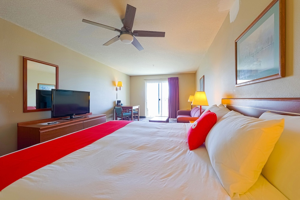 Siletz Bay Beachfront Hotel by OYO Lincoln City - photo 59