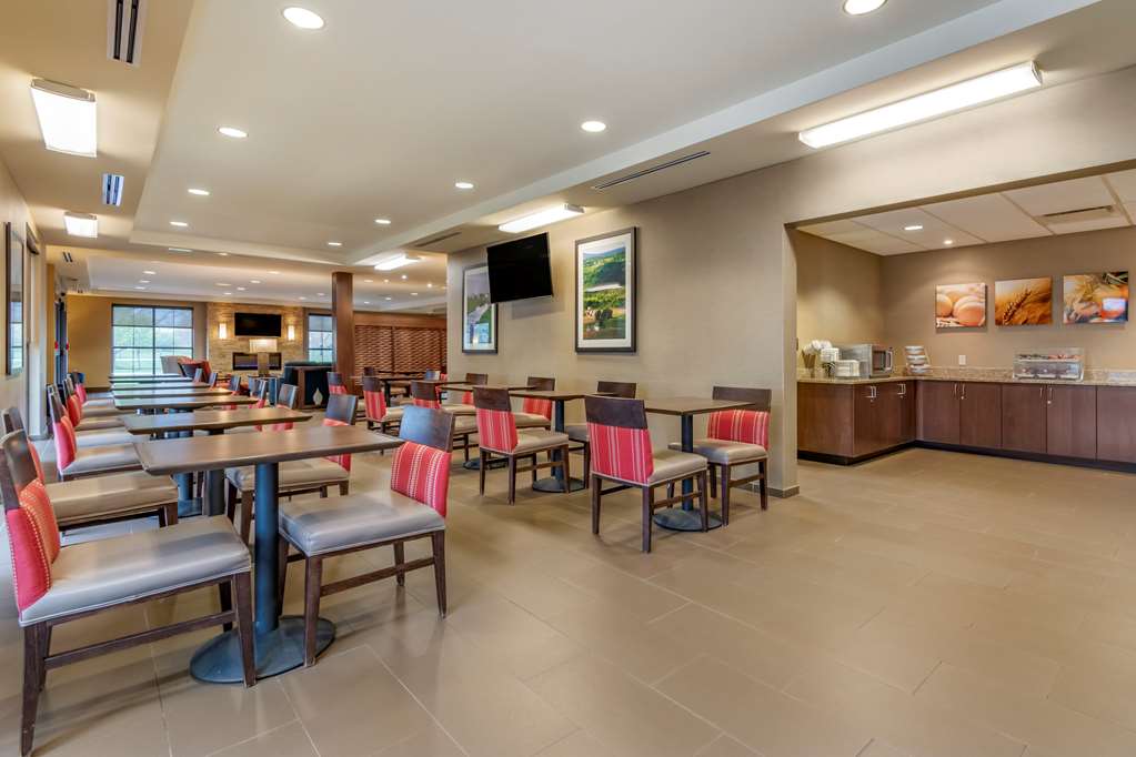 Comfort Inn PA Turnpike 1 81 - photo 28