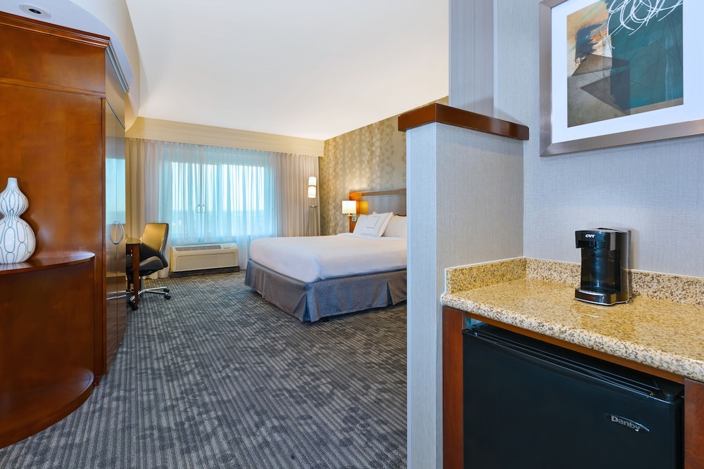 Courtyard by Marriott Omaha La Vista - photo 7