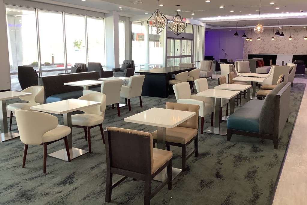 La Quinta Inn & Suites by Wyndham Corpus Christi Southeast - photo 21
