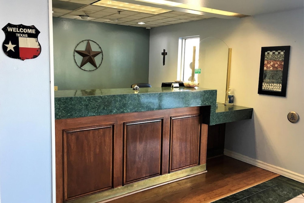 Americas Hotel El Paso Medical Center - photo 3