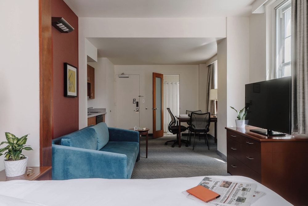 Club Quarters Hotel Rittenhouse Square Philadelphia - photo 15