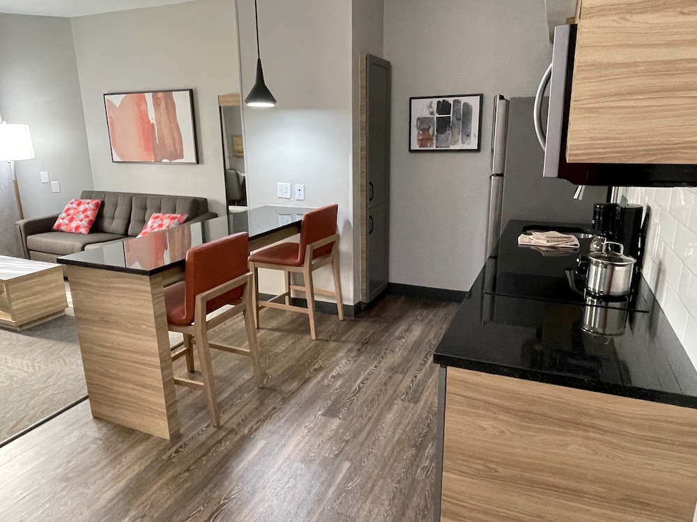 Candlewood Suites Tuscaloosa by IHG - photo 17