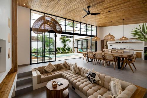 Villa Rosé Uluwatu by Yolla Hospitality — 4-Star Luxury Hotel in Pecatu, Indonesia