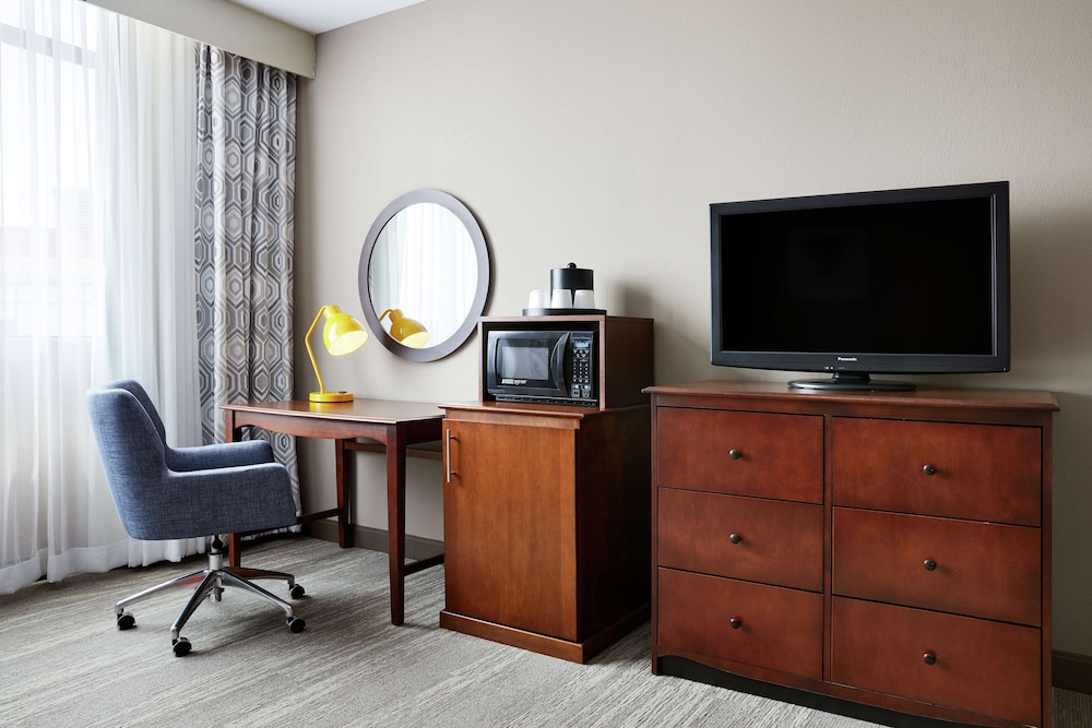 Hampton Inn & Suites Chicago Mt. Prospect - photo 19