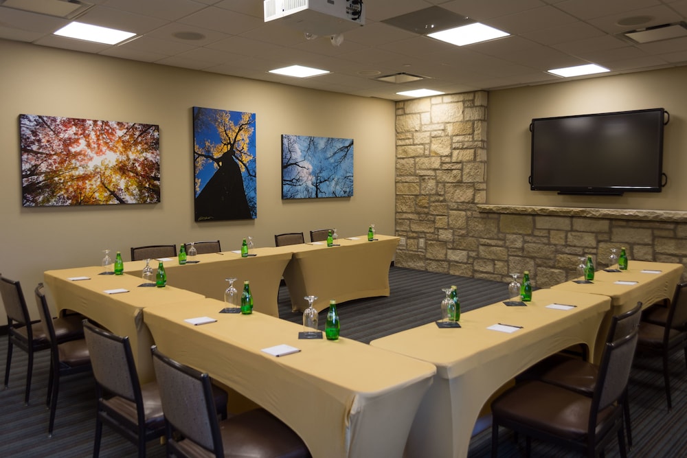 The Oread Lawrence Tapestry Collection by Hilton - photo 130