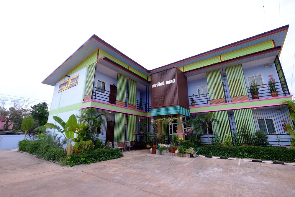 Amornrat Place — Na Kae