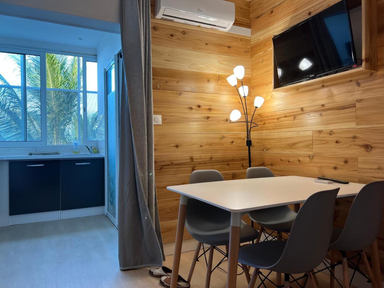 Gite Pei La Vanille Duplex Bord De Nature — 4-Star Luxury Hotel in Sainte-Suzanne, Réunion