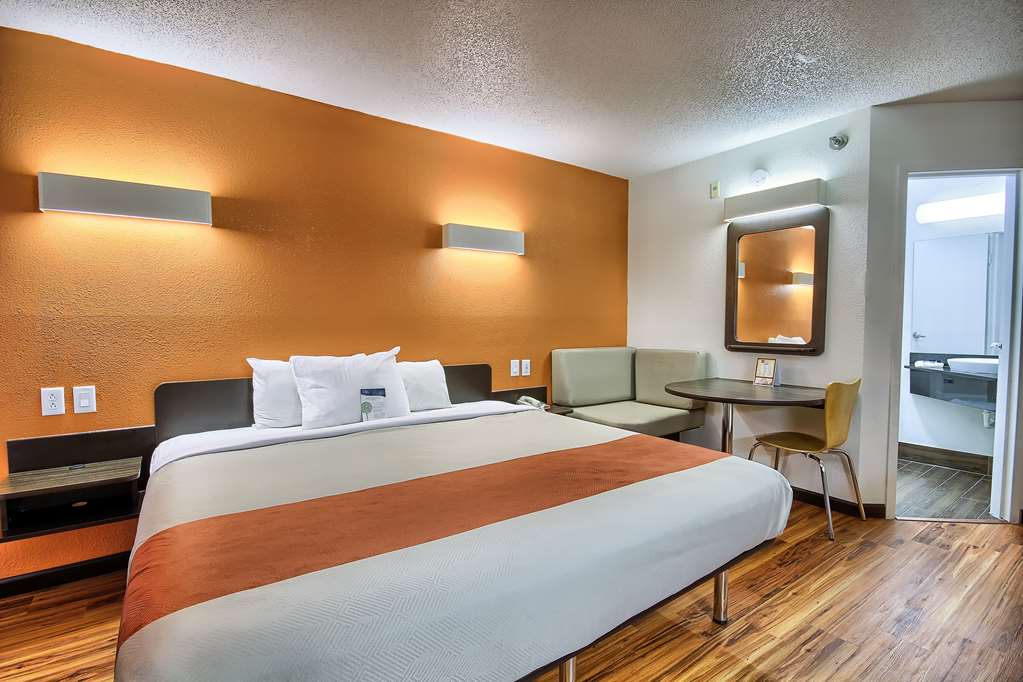 Motel 6 Columbus OH West - photo 10