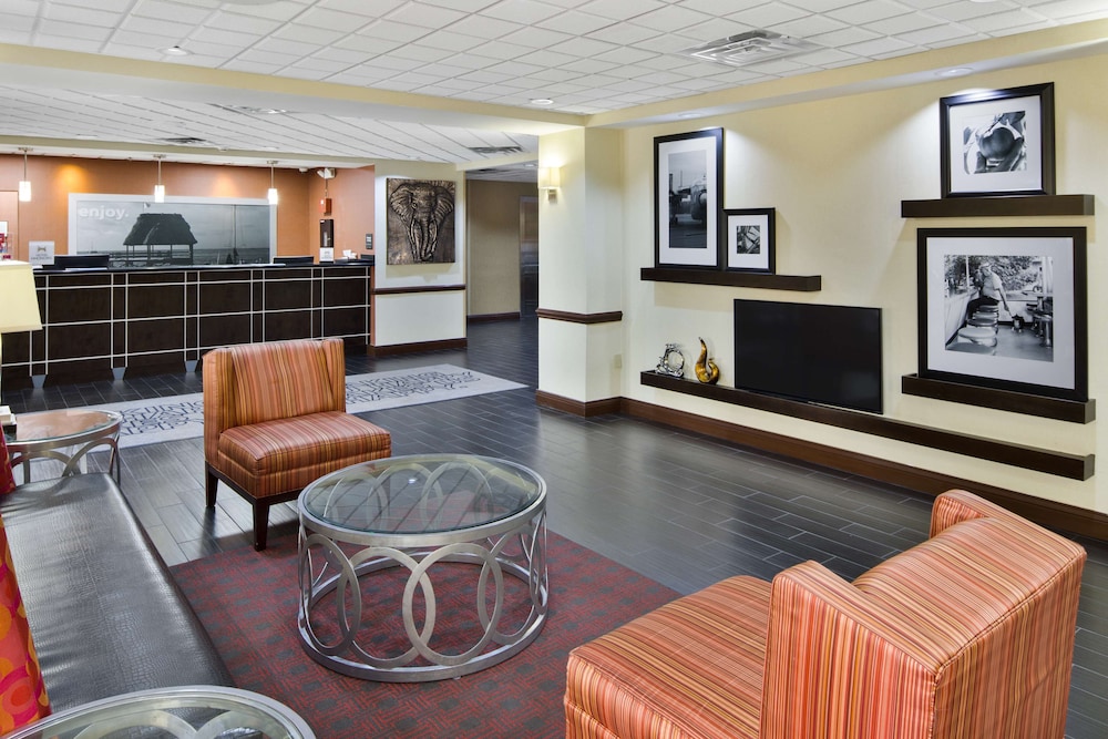 Hampton Inn Hinesville - photo 3