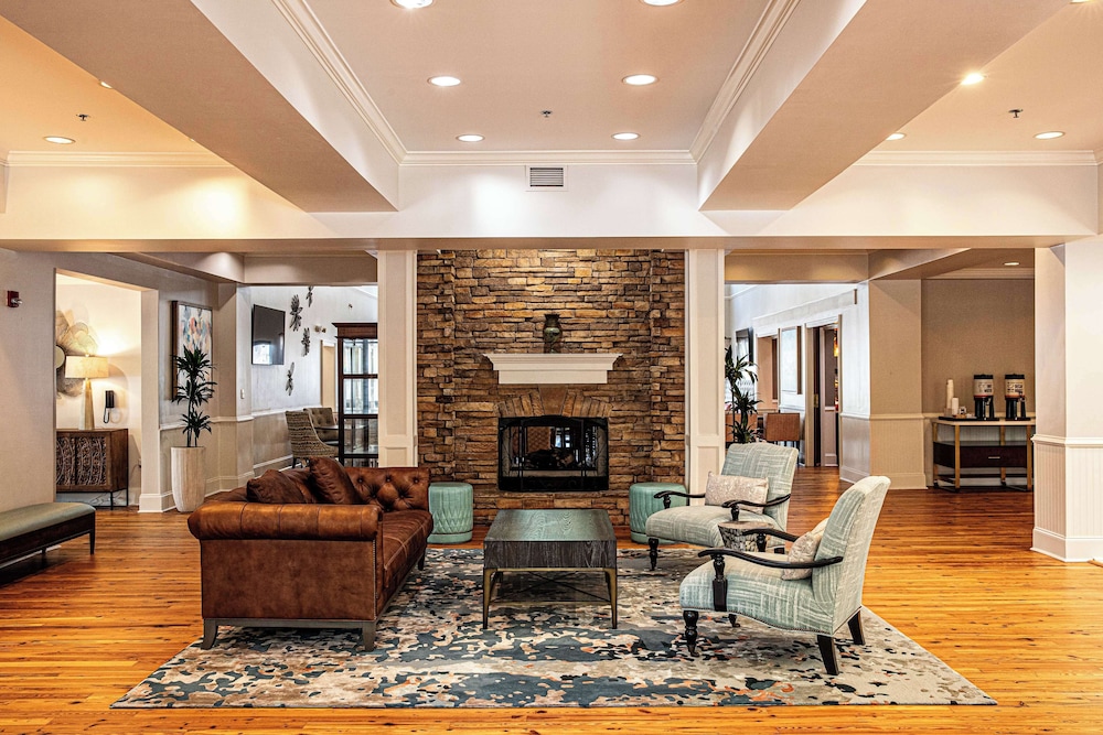 Hampton Inn & Suites Charleston West Ashley - photo 2