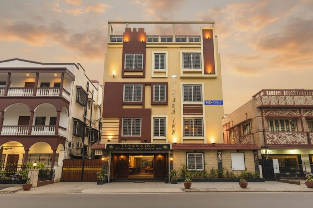 Fabhotel Prime Tiyara Inn