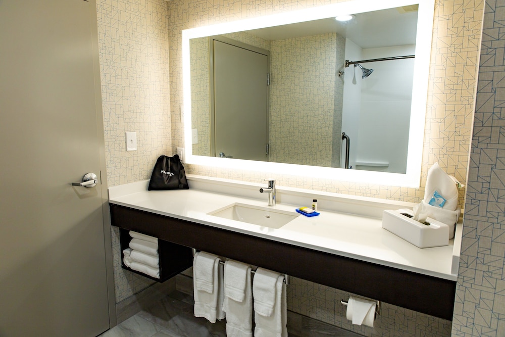 Holiday Inn Express Columbus Dublin by IHG - photo 29