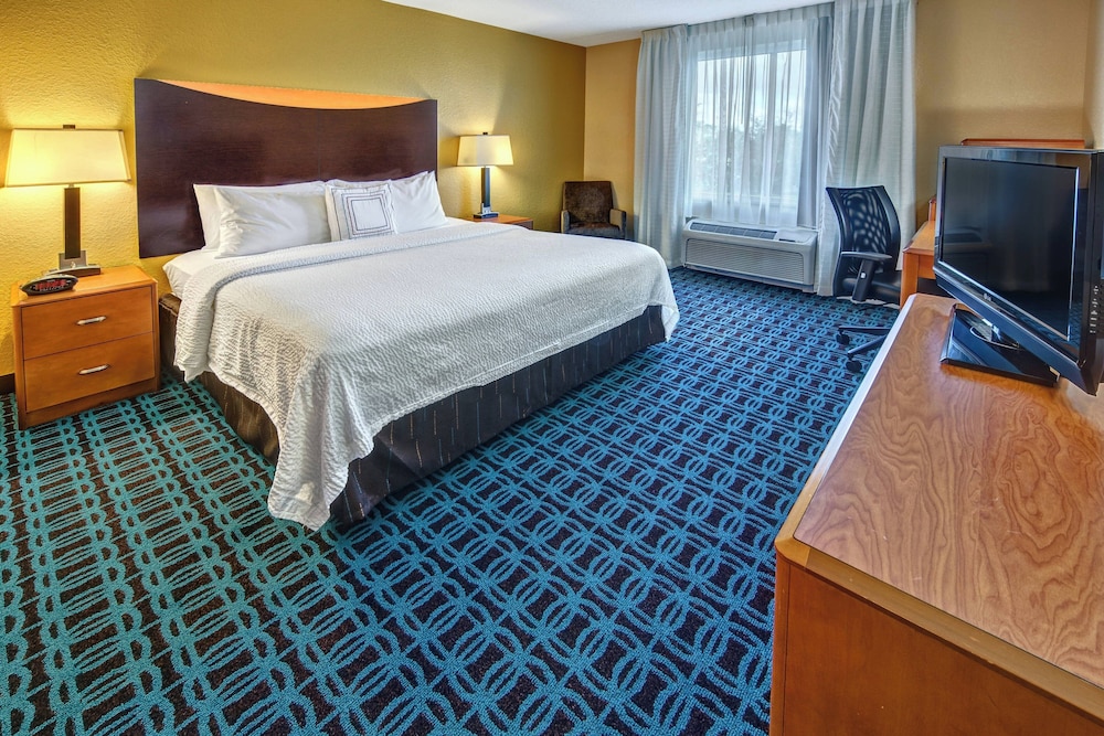 Fairfield Inn & Suites by Marriott Naples - photo 9
