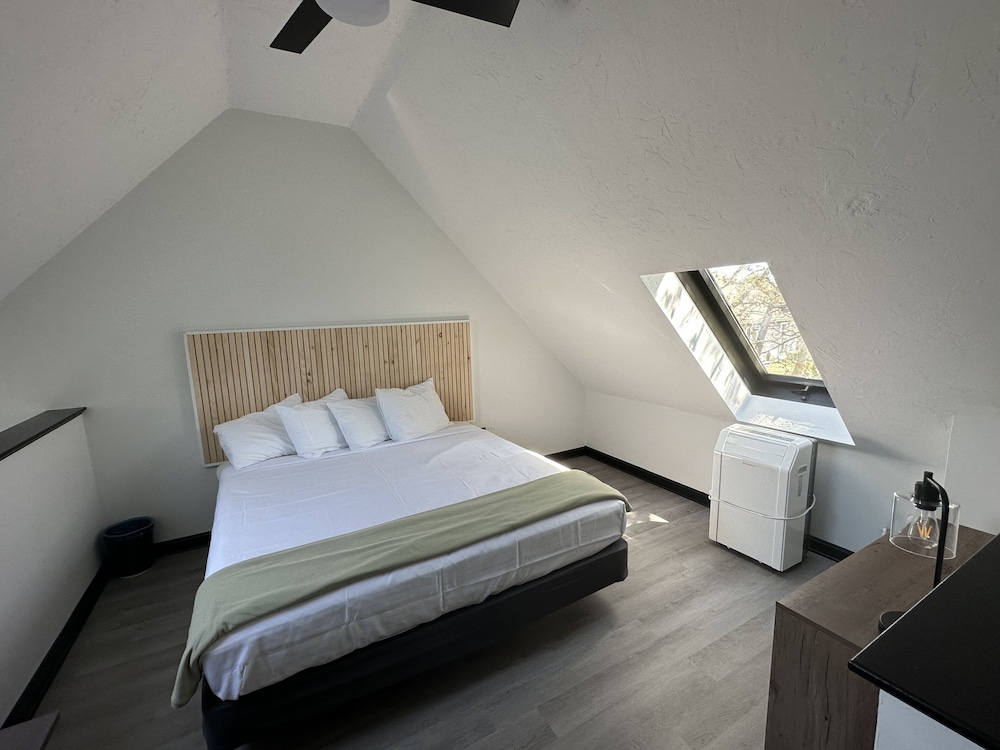 Harborside Suites - photo 7