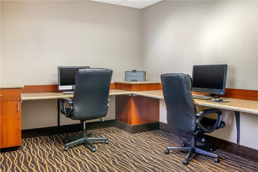 Sleep Inn & Suites Milwaukee Airport - photo 32
