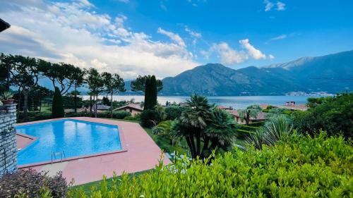 Lake View Swimming Pool Tennis Court And Private Parking — 4-Star Luxury Hotel in Azzano, Italy