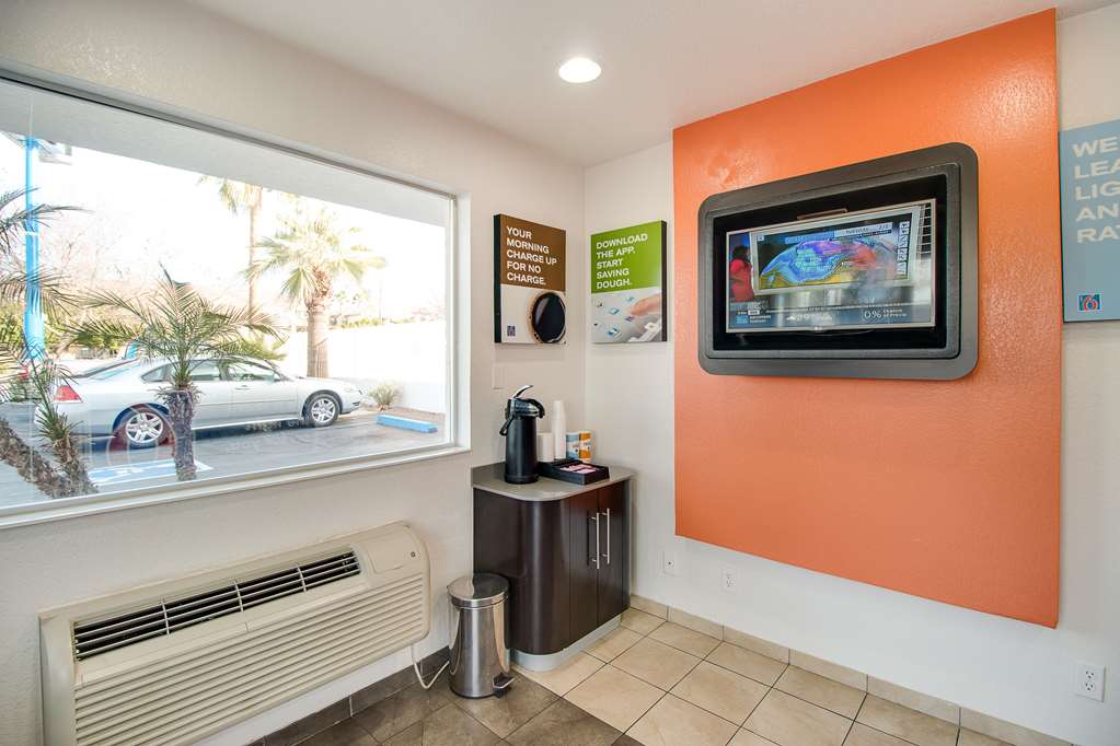 Motel6 Phoenix AZ East - photo 23
